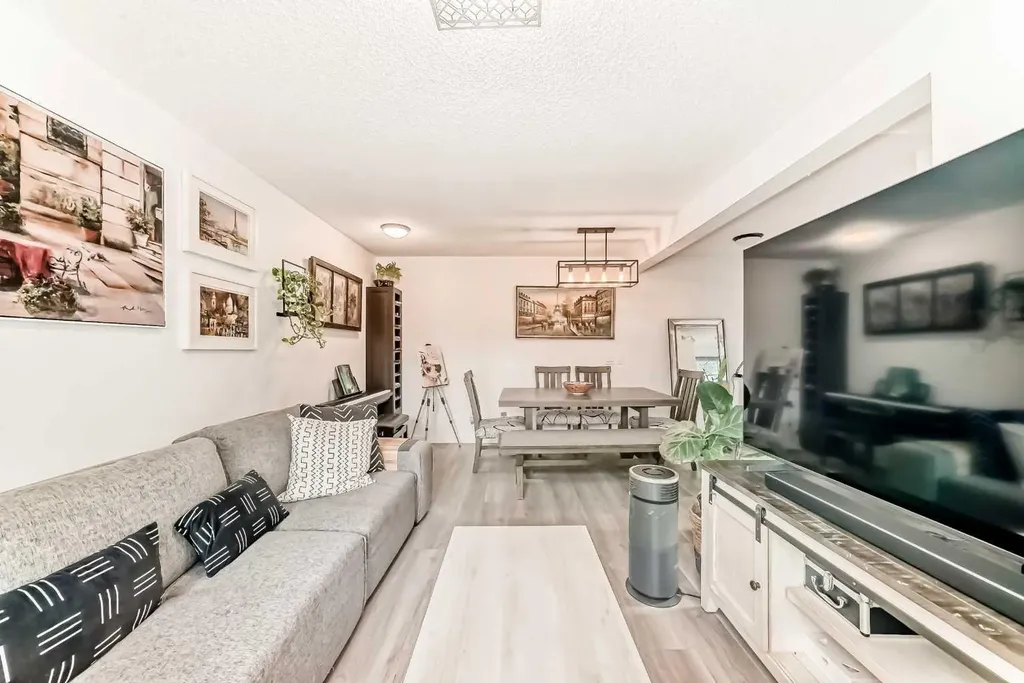 1155 Falconridge Drive NE Calgary AB T3J1E1