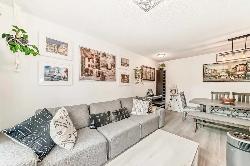1155 Falconridge Drive NE Calgary AB T3J1E1
