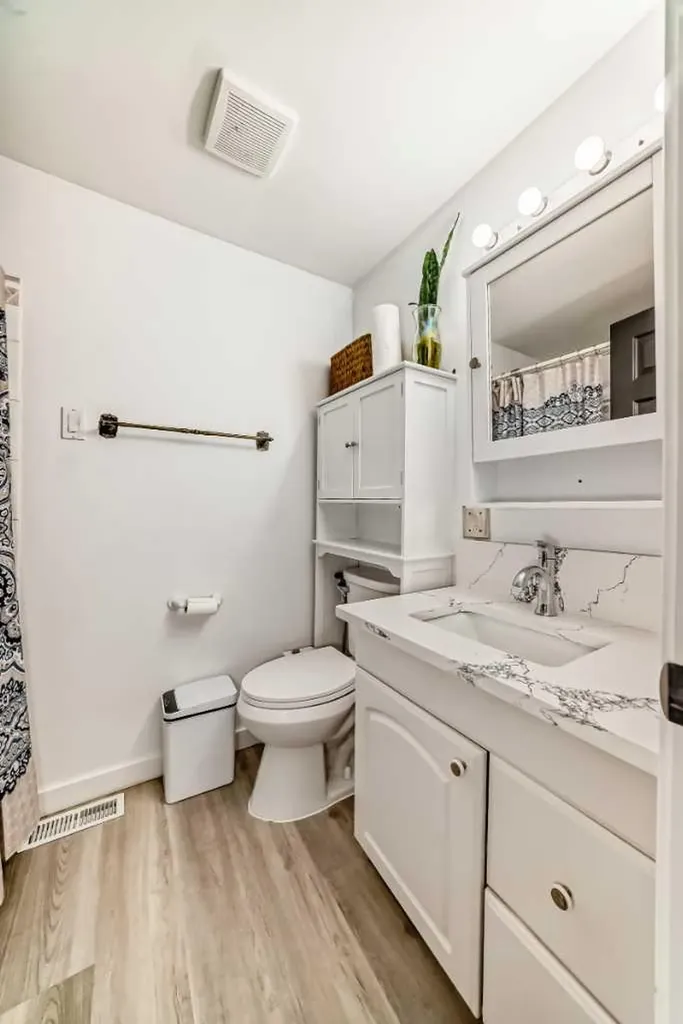 1155 Falconridge Drive NE Calgary AB T3J1E1