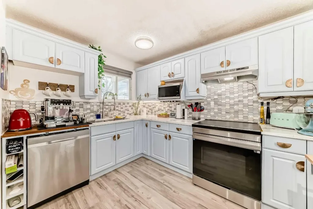 1155 Falconridge Drive NE Calgary AB T3J1E1