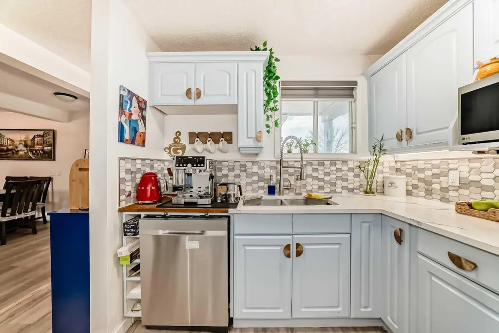 1155 Falconridge Drive NE Calgary AB T3J1E1