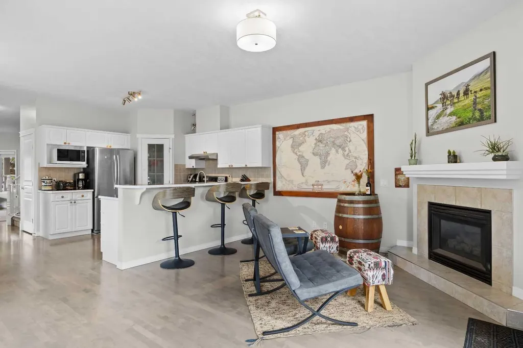 3408 16 Street SW Calgary AB T2T 6E5