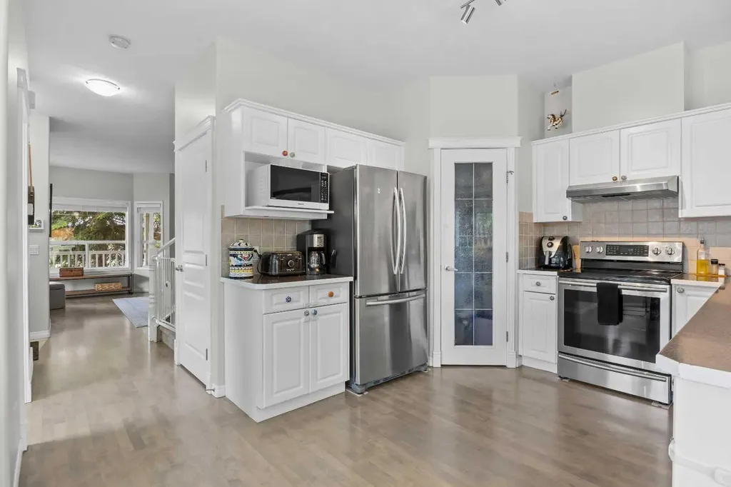 3408 16 Street SW Calgary AB T2T 6E5
