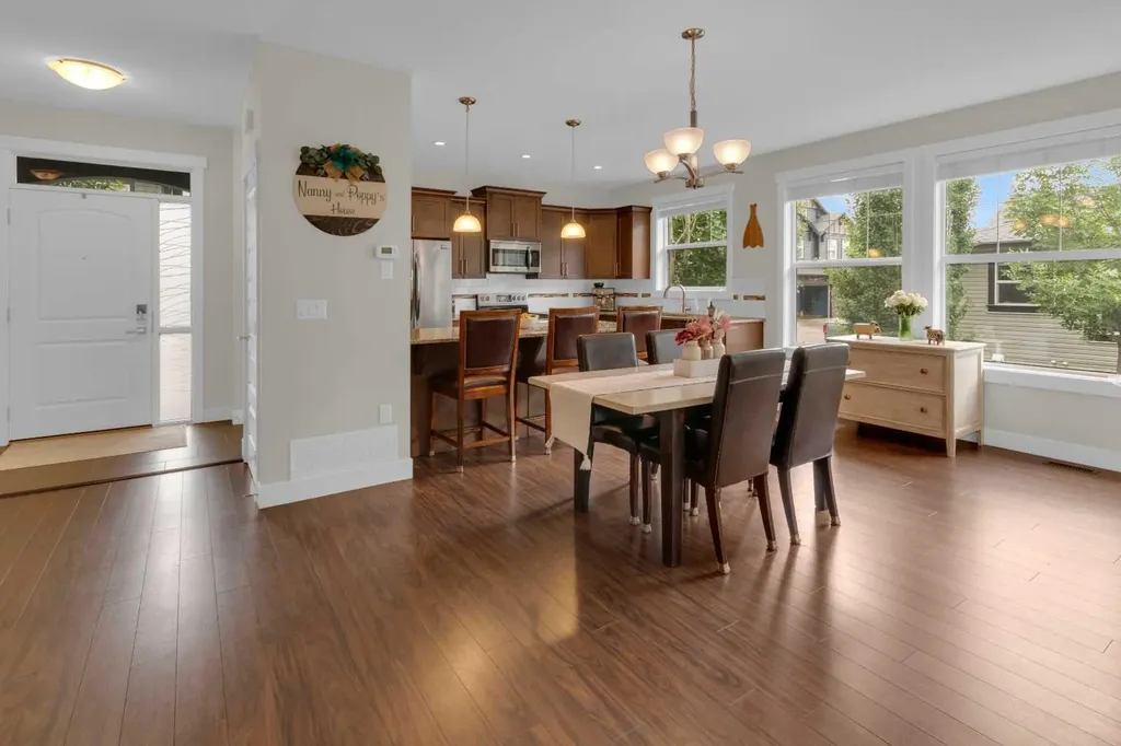 110 Coopers Common Airdrie AB T4B 3Y3