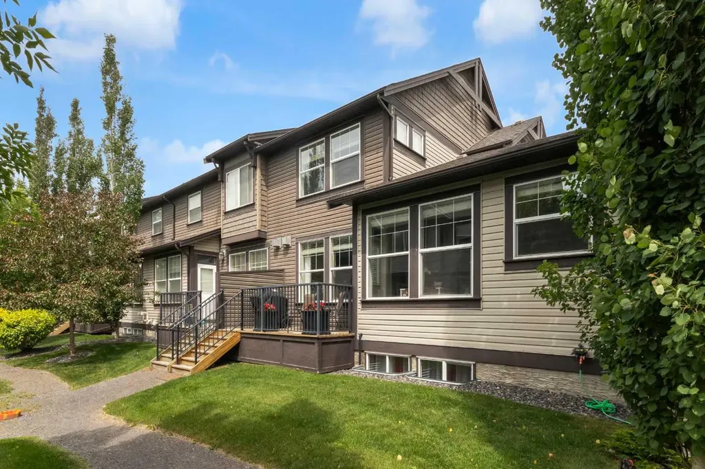 110 Coopers Common Airdrie AB T4B 3Y3