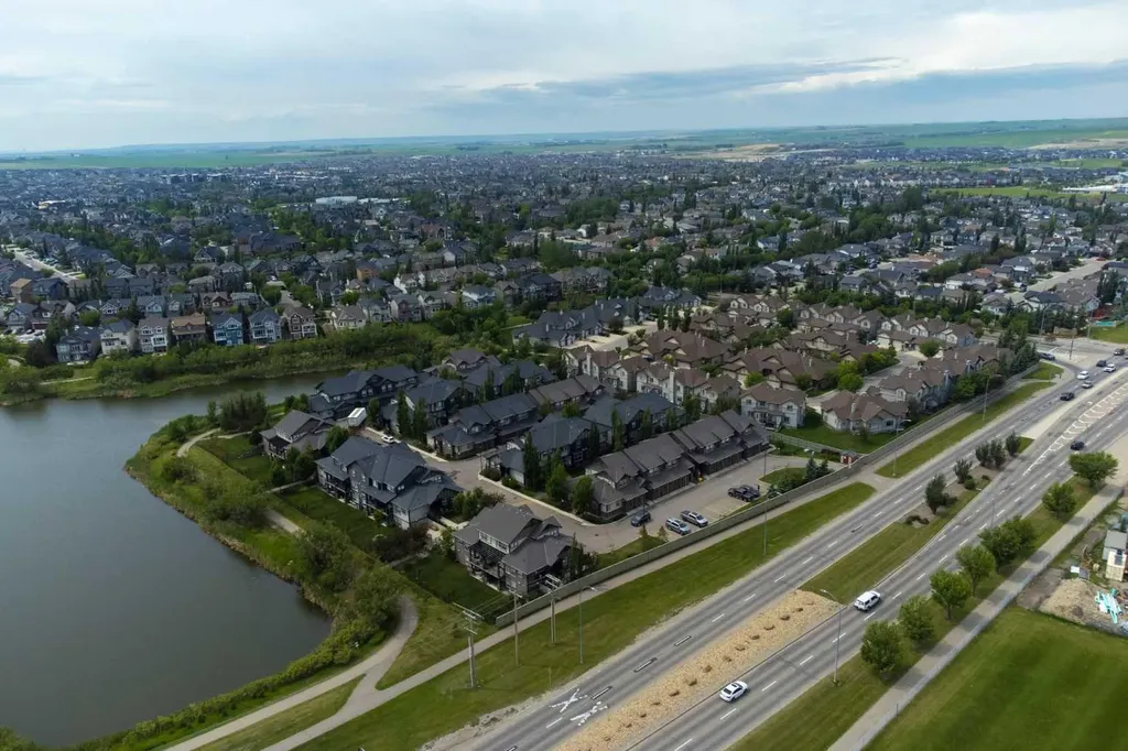 110 Coopers Common Airdrie AB T4B 3Y3