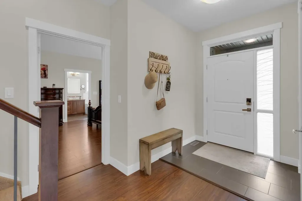 110 Coopers Common Airdrie AB T4B 3Y3