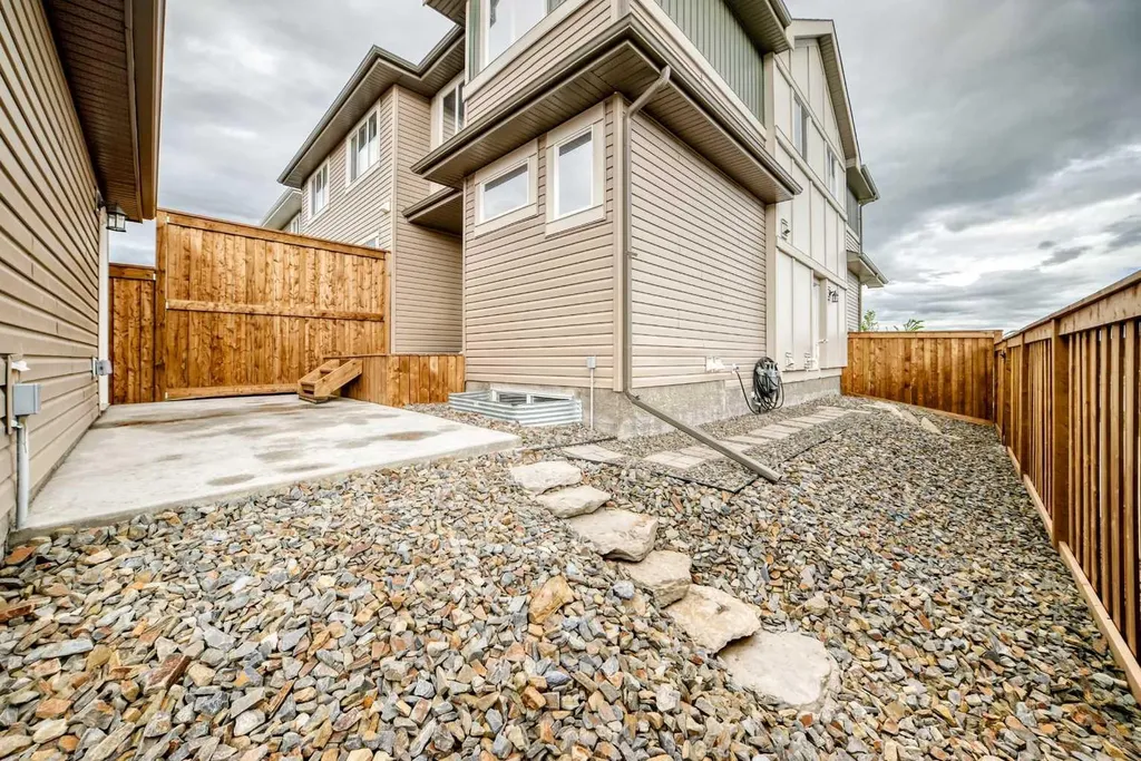 103 Mill Road Cochrane AB T4C 3G7