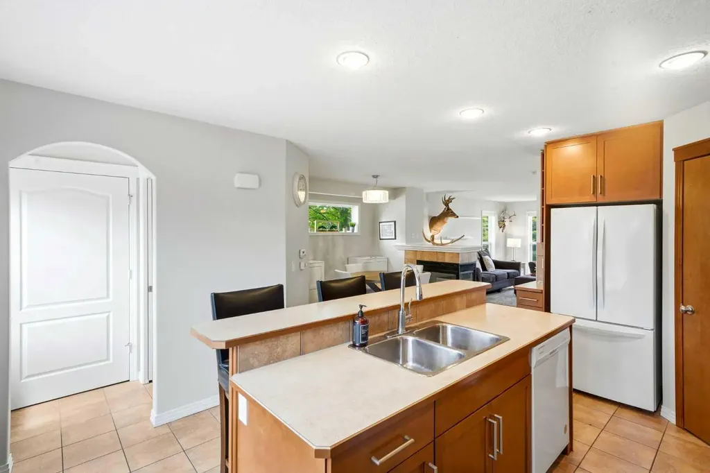 13 Drake Landing Way Okotoks AB T1S 0B9