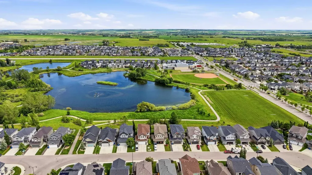 13 Drake Landing Way Okotoks AB T1S 0B9