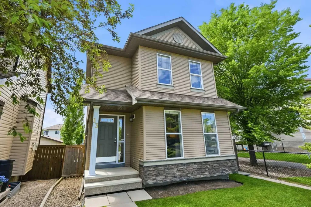 13 Drake Landing Way Okotoks AB T1S 0B9