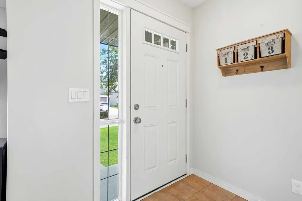 13 Drake Landing Way Okotoks AB T1S 0B9