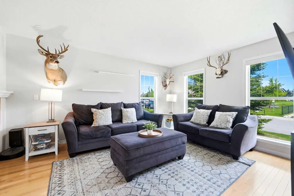 13 Drake Landing Way Okotoks AB T1S 0B9
