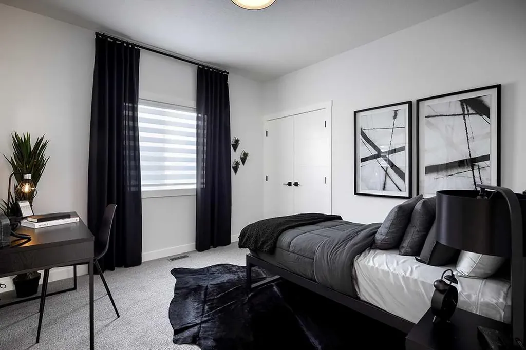 259 Corner Glen Gardens NE Calgary AB T3N 2P7