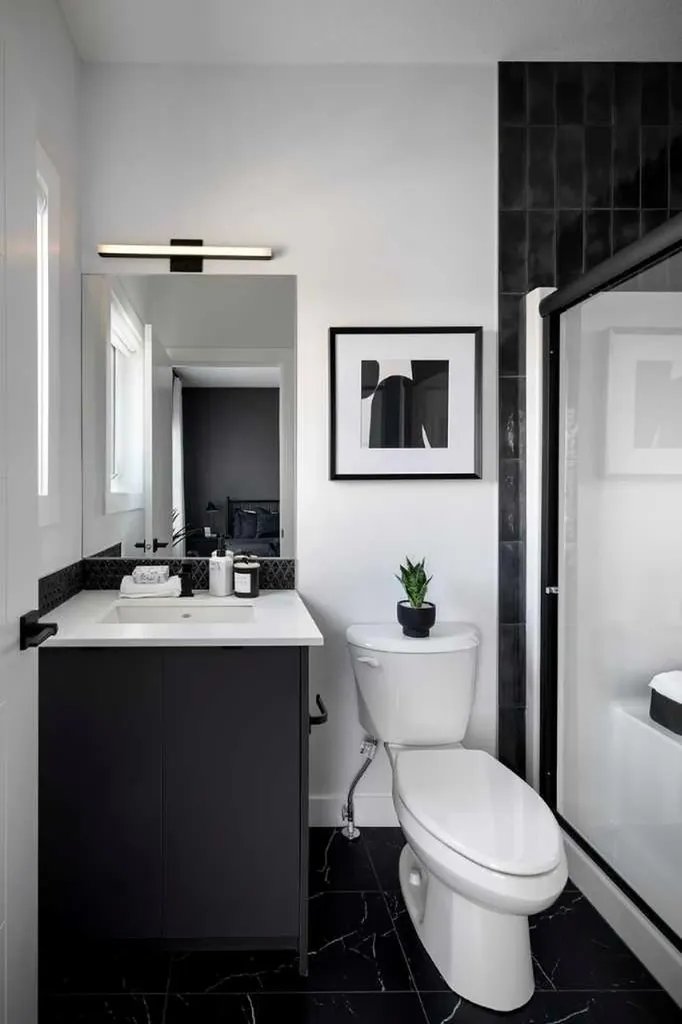 259 Corner Glen Gardens NE Calgary AB T3N 2P7