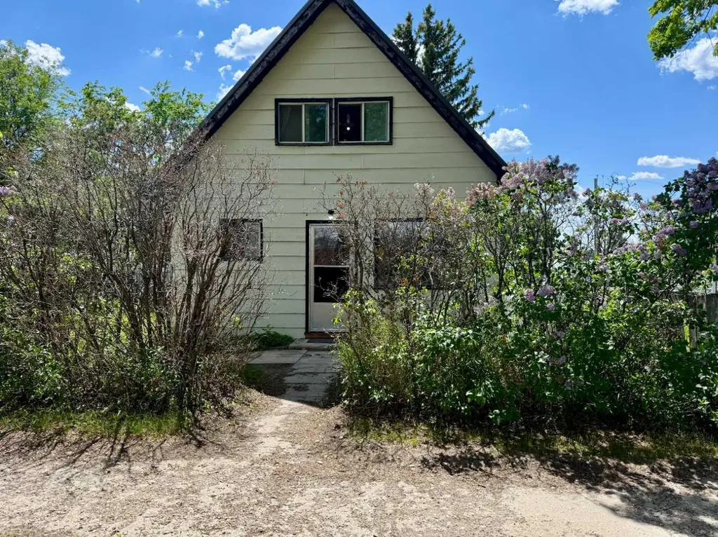 1029 8 Avenue Wainwright AB T9W 1H4