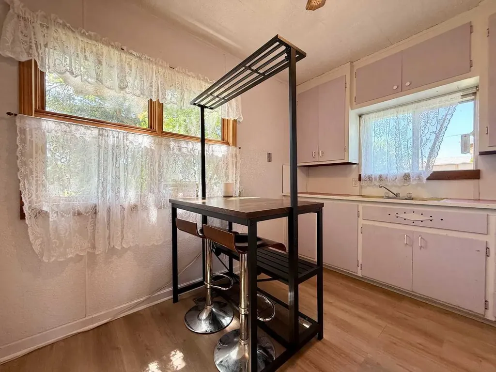 1029 8 Avenue Wainwright AB T9W 1H4