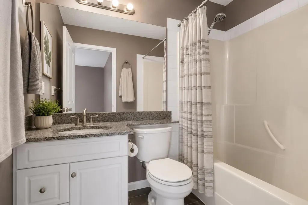 30 Hidden Ranch Road NW Calgary AB T3A 5S5