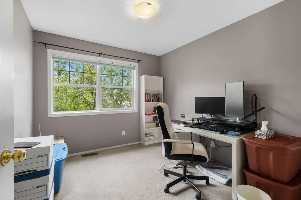 30 Hidden Ranch Road NW Calgary AB T3A 5S5