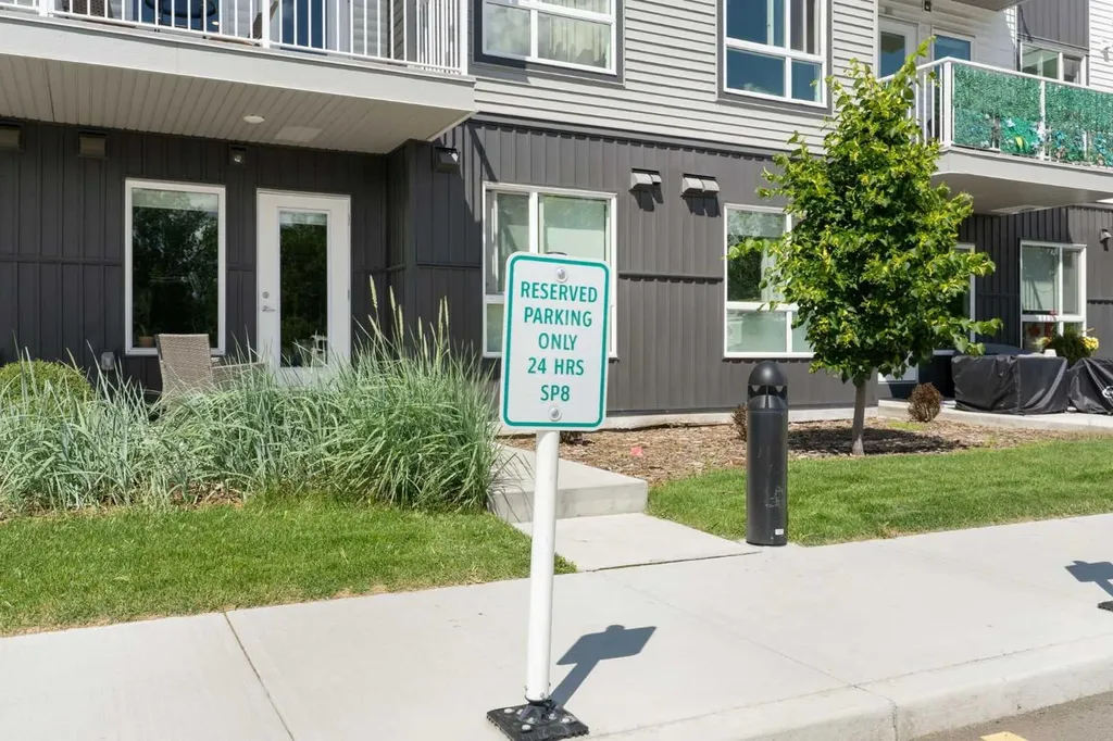 1605 17 Street SE Calgary AB T2G2L7