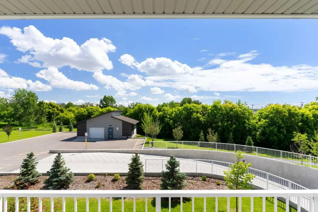 1605 17 Street SE Calgary AB T2G2L7