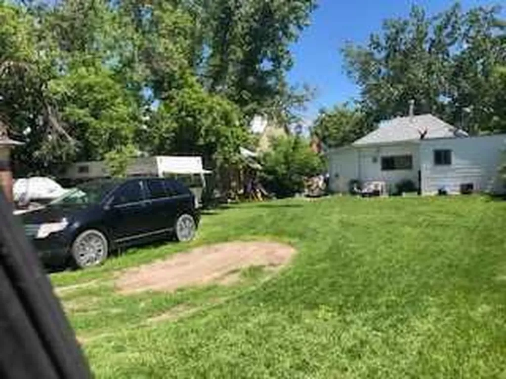 4617 2 Street W Claresholm AB T0L0T0