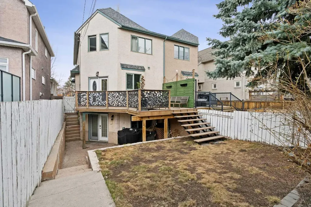 2211 Bowness Road NW Calgary AB T2N 3L4