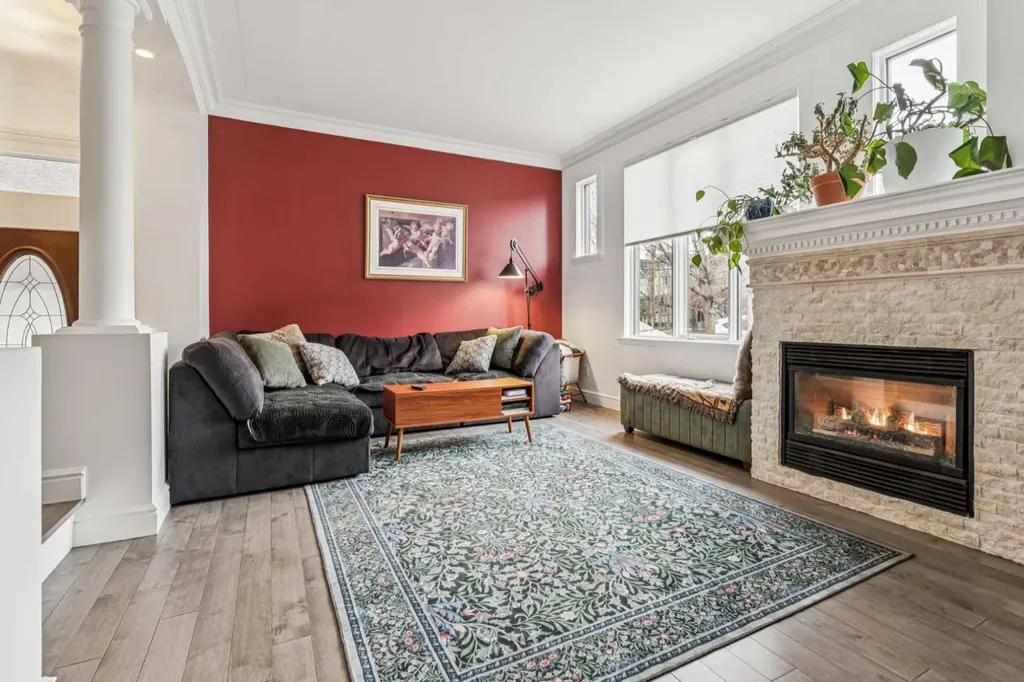 2211 Bowness Road NW Calgary AB T2N 3L4