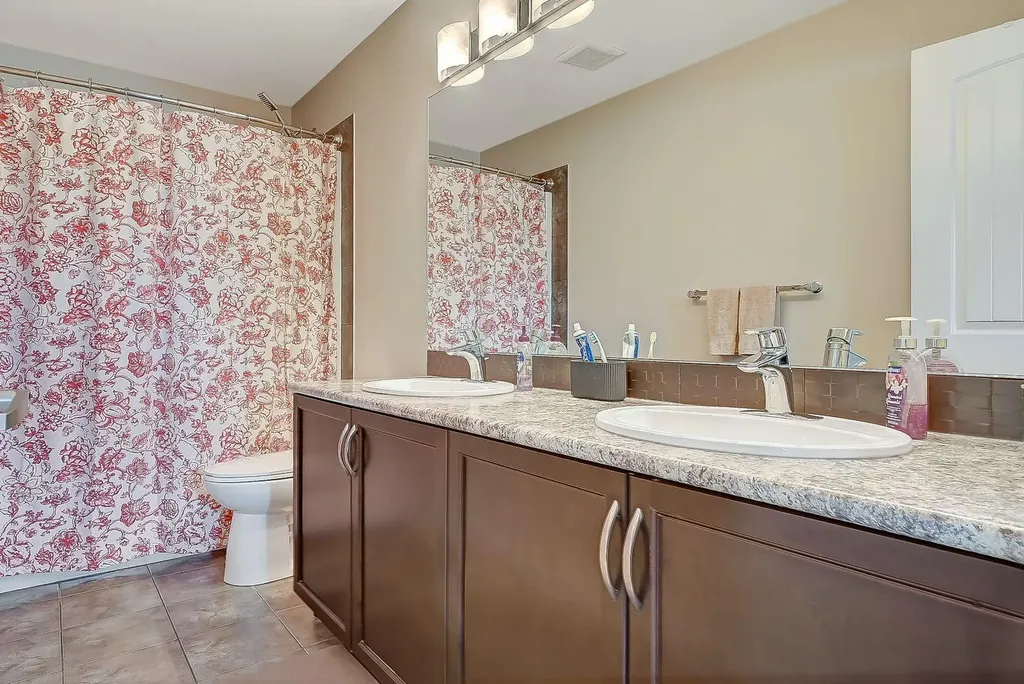 8522 102 Avenue Grande Prairie AB T8X0B5