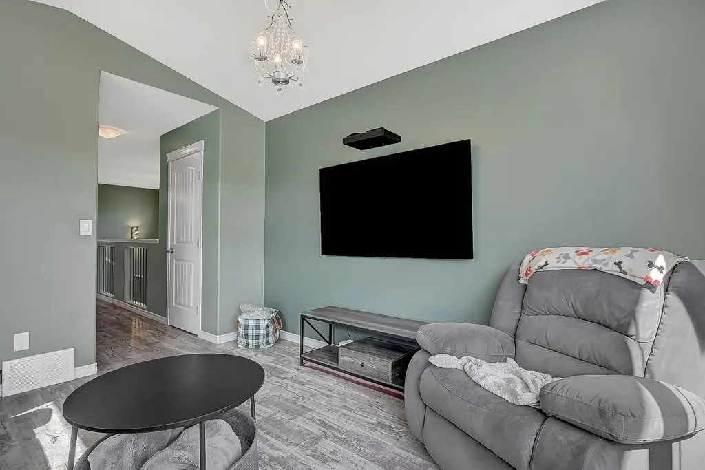 8522 102 Avenue Grande Prairie AB T8X0B5
