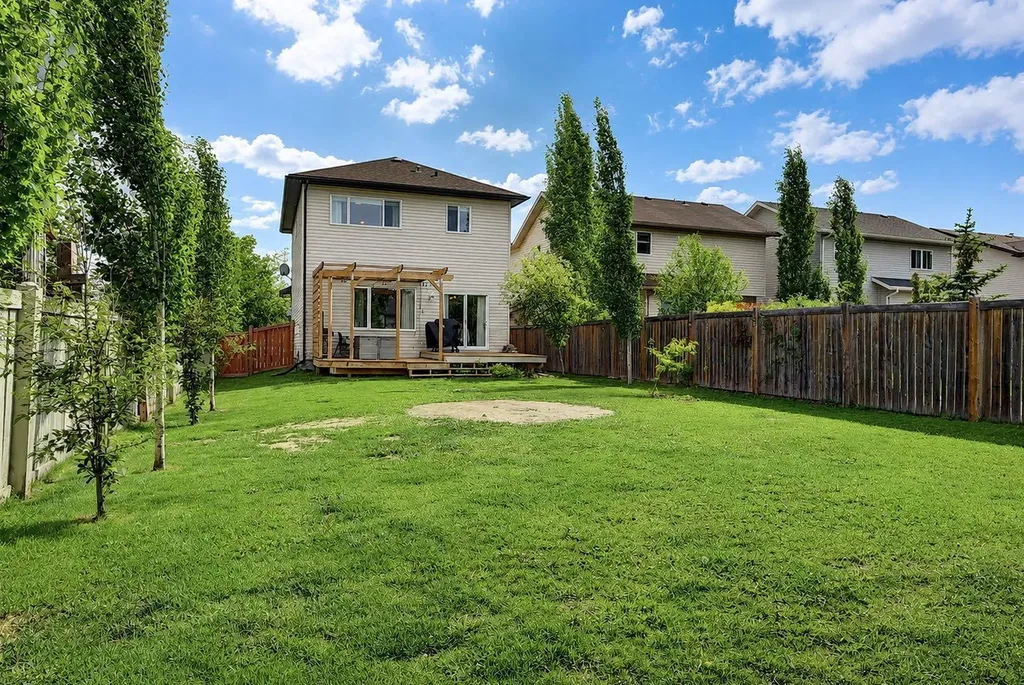 8522 102 Avenue Grande Prairie AB T8X0B5