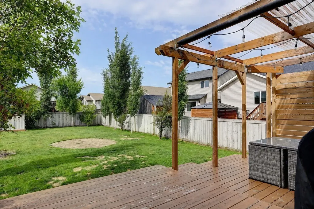 8522 102 Avenue Grande Prairie AB T8X0B5