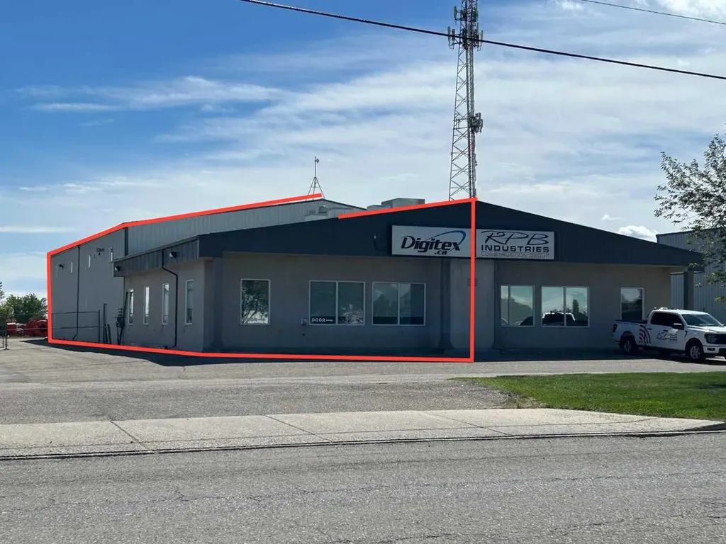 1025 36 Street N Lethbridge AB T1H 6L5