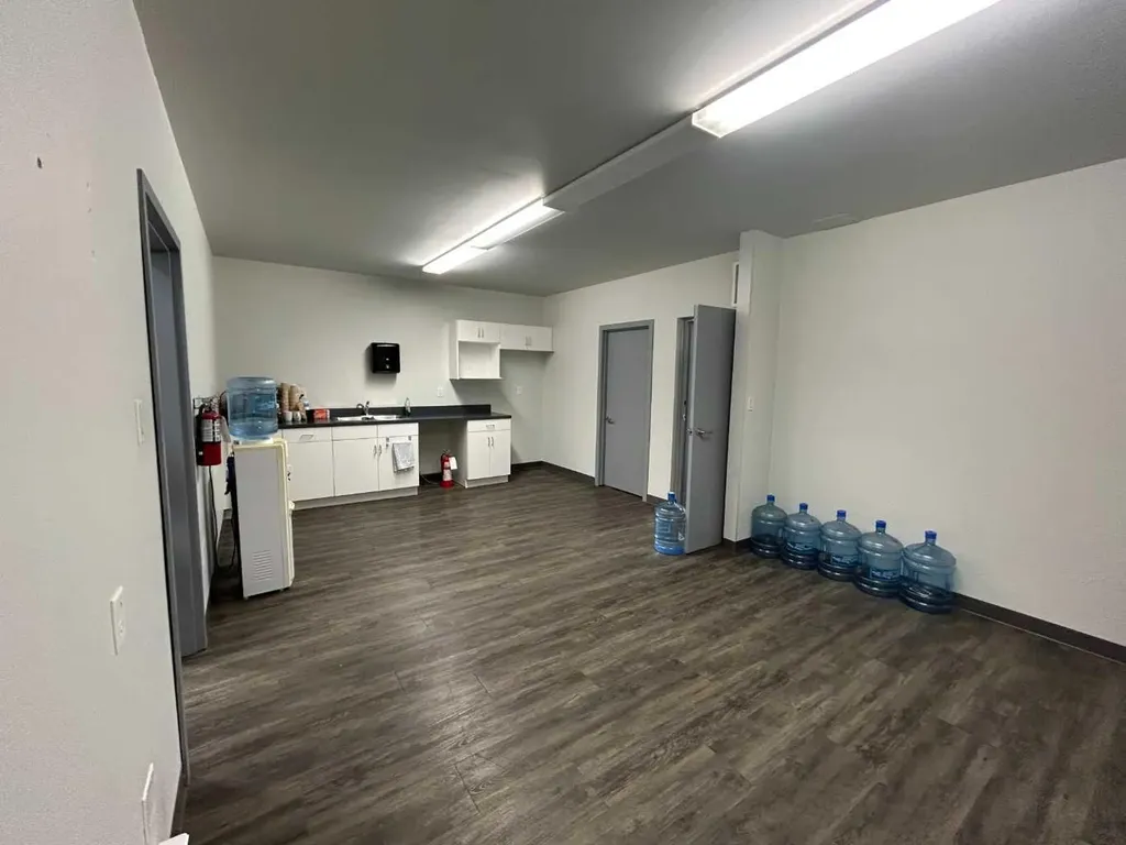 1025 36 Street N Lethbridge AB T1H 6L5