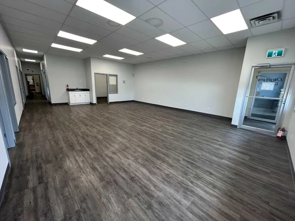 1025 36 Street N Lethbridge AB T1H 6L5