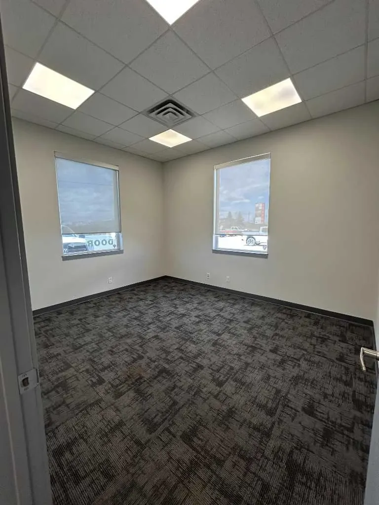 1025 36 Street N Lethbridge AB T1H 6L5
