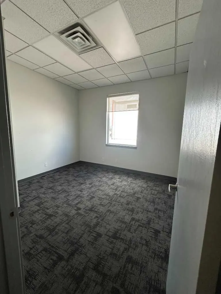 1025 36 Street N Lethbridge AB T1H 6L5