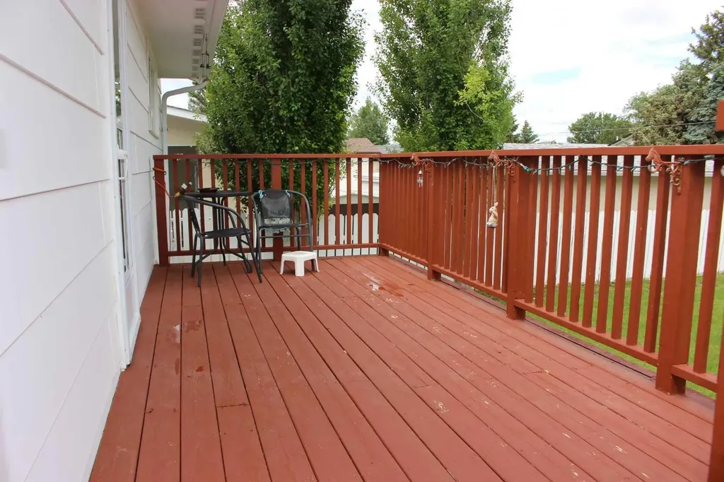 634 Maple Drive Picture Butte AB T0K 1V0