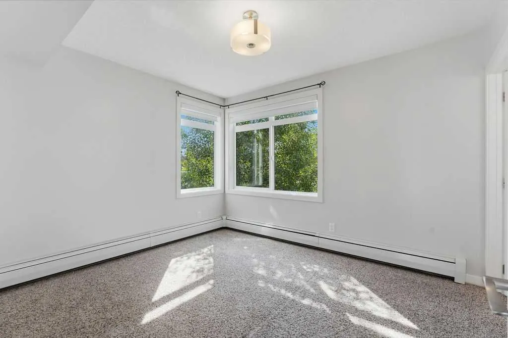 15207 1 Street SE Calgary AB T2X 2A2