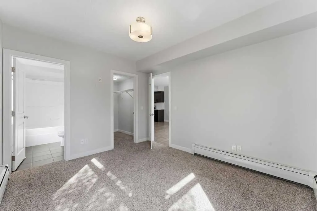 15207 1 Street SE Calgary AB T2X 2A2
