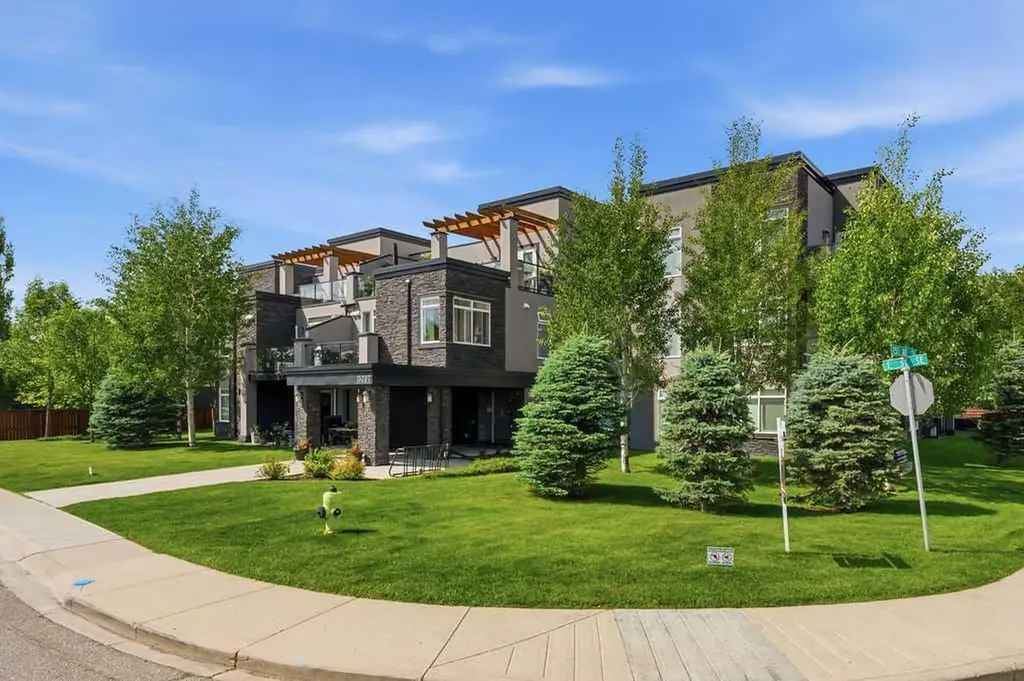 15207 1 Street SE Calgary AB T2X 2A2