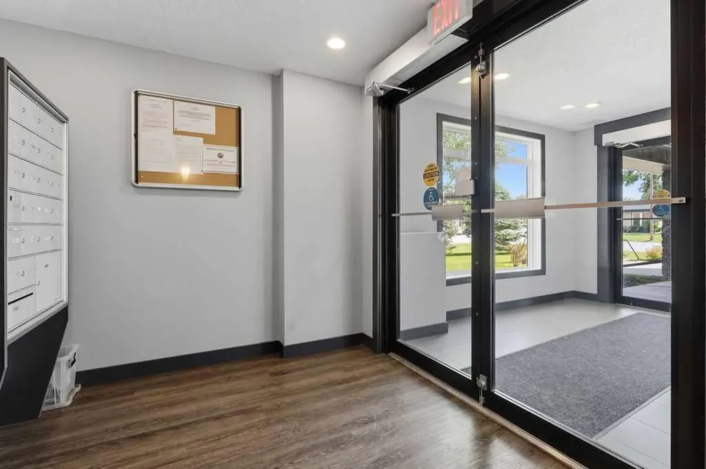 15207 1 Street SE Calgary AB T2X 2A2
