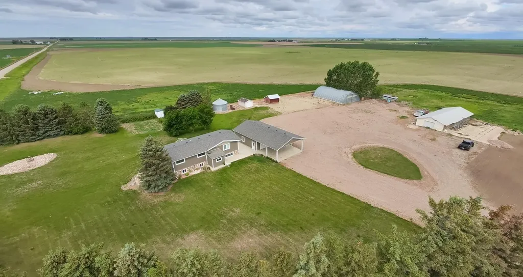 112004 Range Road 105 Rural Forty Mile No. 8 County Of AB T0K 0G0