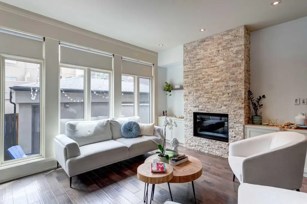 1934 36 Street SW Calgary AB T3E 2Y9