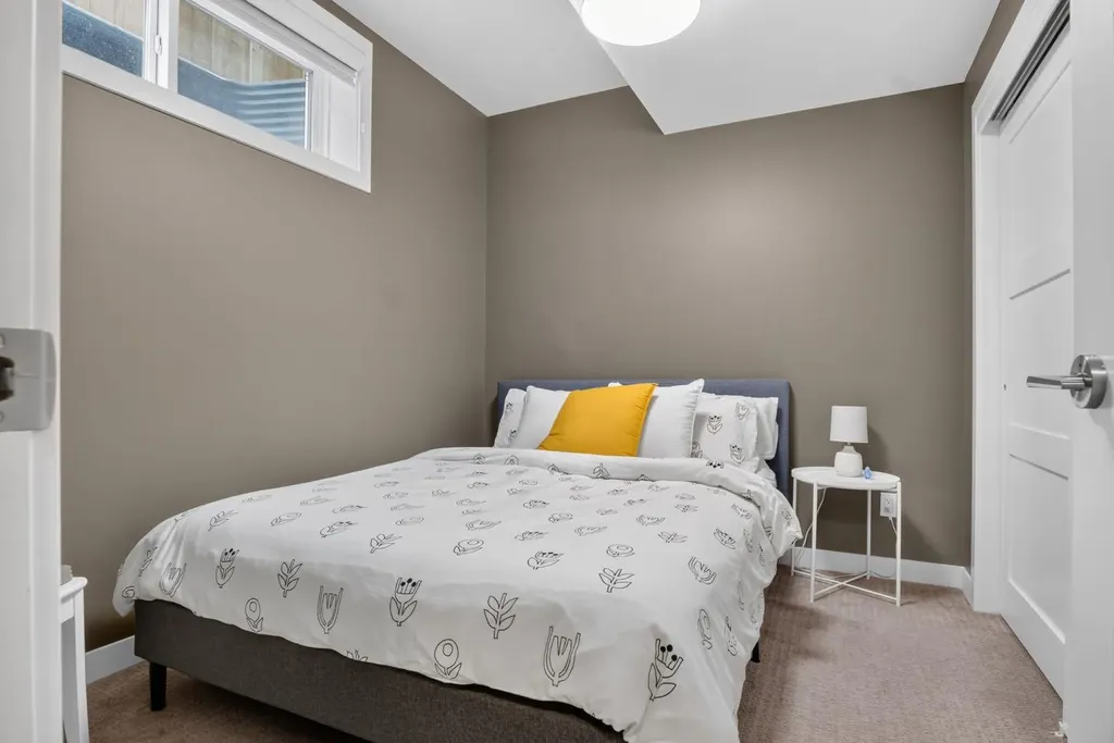 3716 16 Street SW Calgary AB T2T4H2