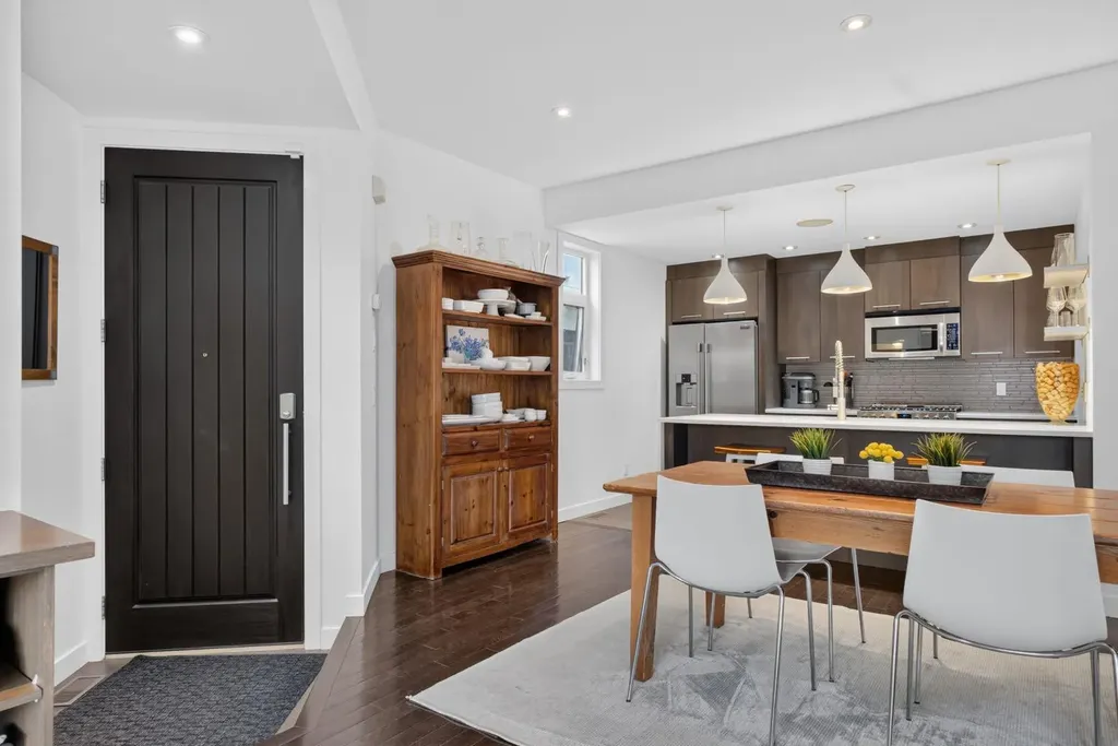3716 16 Street SW Calgary AB T2T4H2