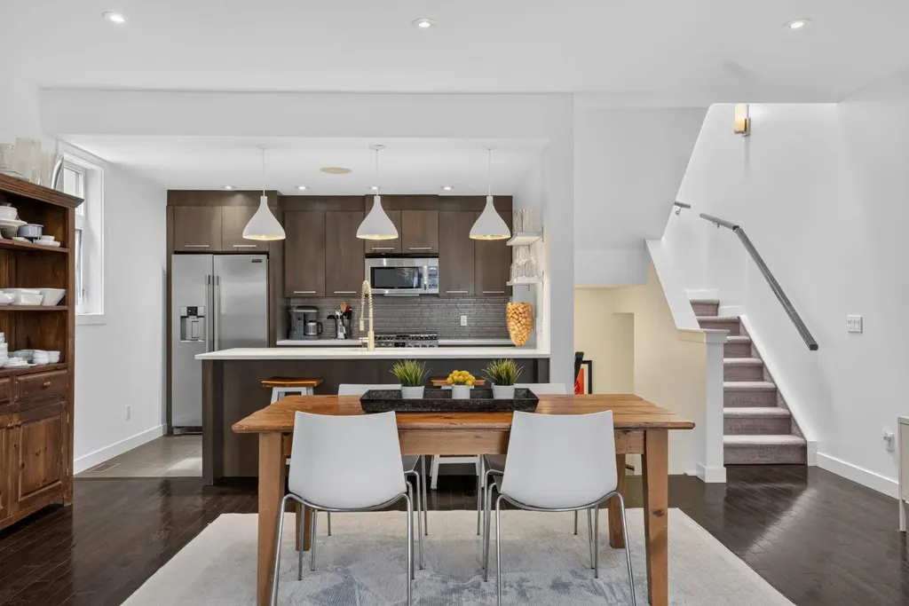 3716 16 Street SW Calgary AB T2T4H2