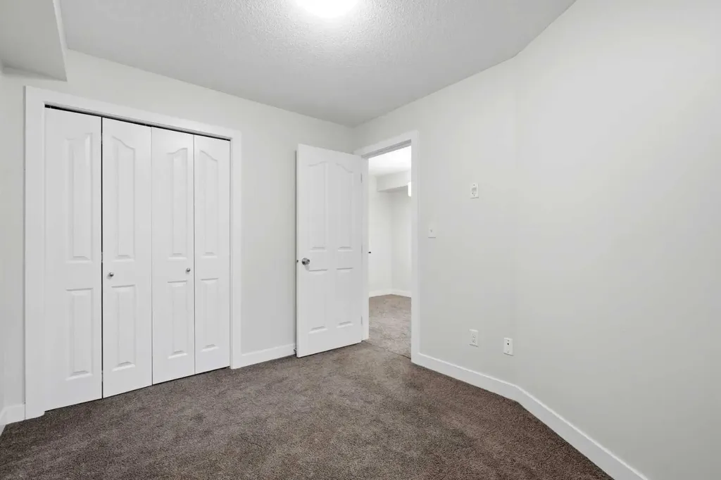 7110 80 Avenue NE Calgary AB T3J 0N4