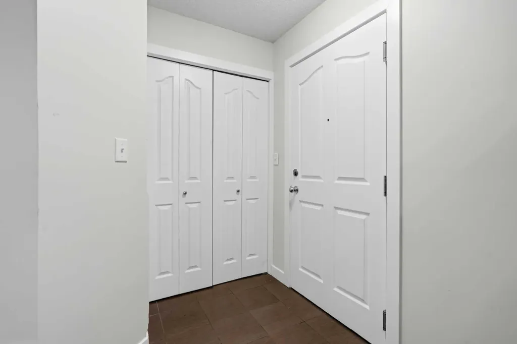 7110 80 Avenue NE Calgary AB T3J 0N4