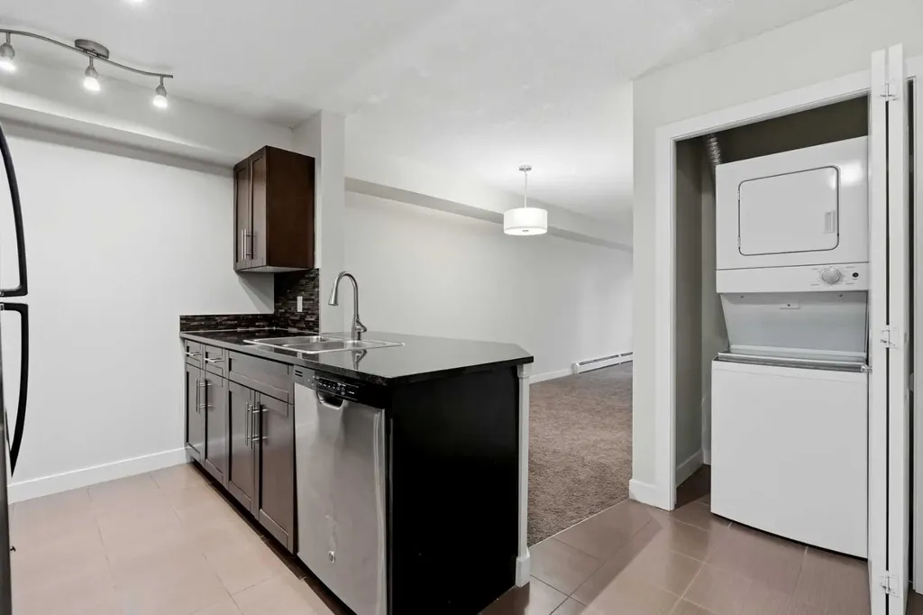 7110 80 Avenue NE Calgary AB T3J 0N4